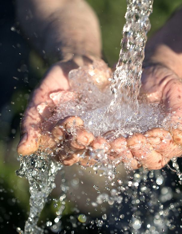 benessere acqua mani